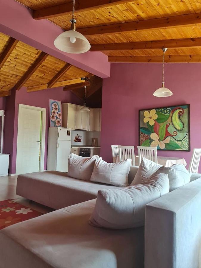 Penthahouse Shallvare Tiranë Luaran gambar